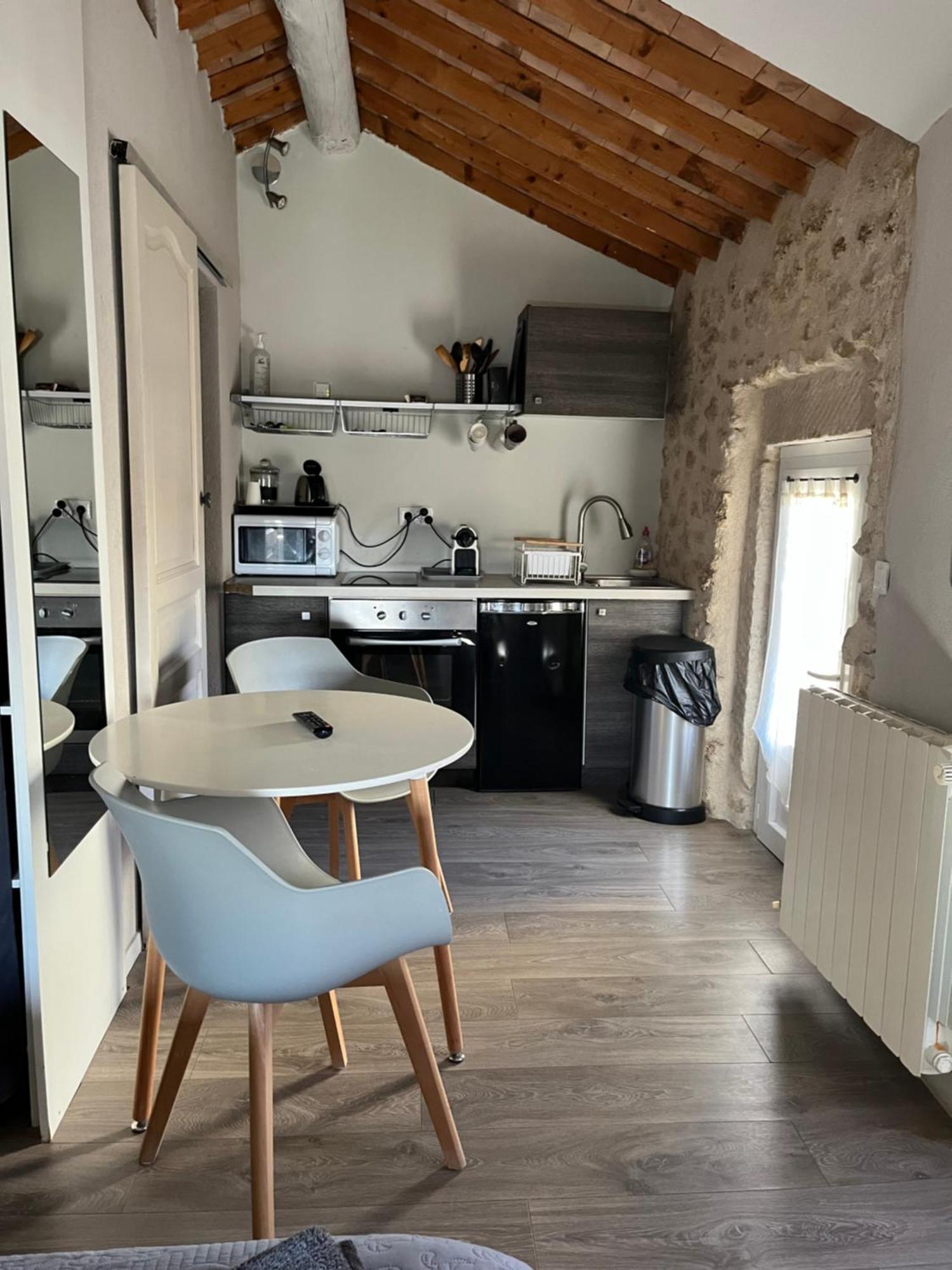 Petit Studio Le Pigeonnier A 5 Mn De Lourmarin Puyvert Kültér fotó